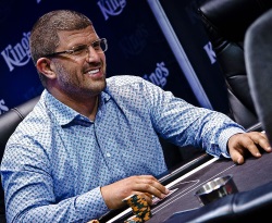 Leon Tsoukernik