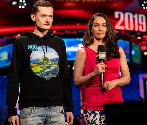 Nick Marchington Na zijn Bust in het Main event Nick Marchington Na zijn Bust in het Main event
