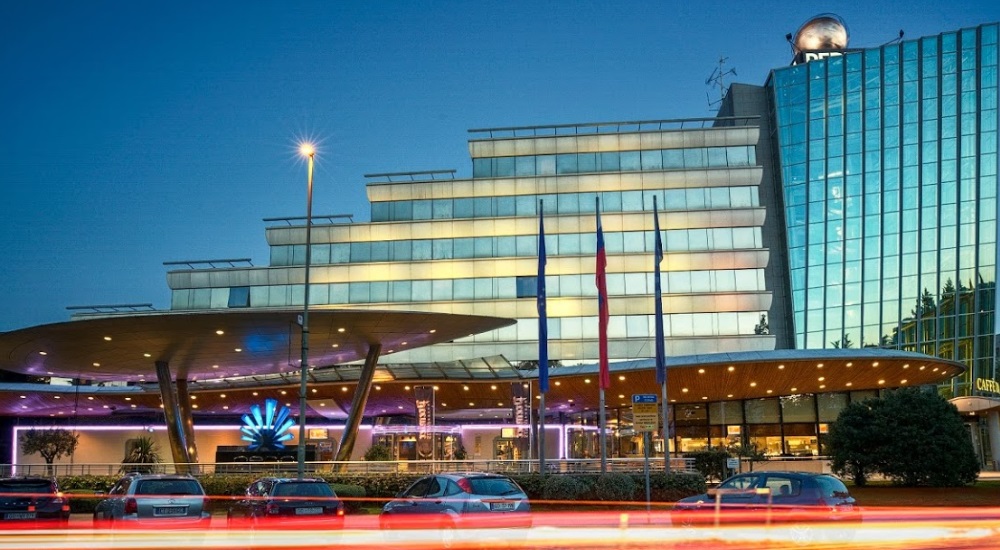 Perla, Casinò & Hotel