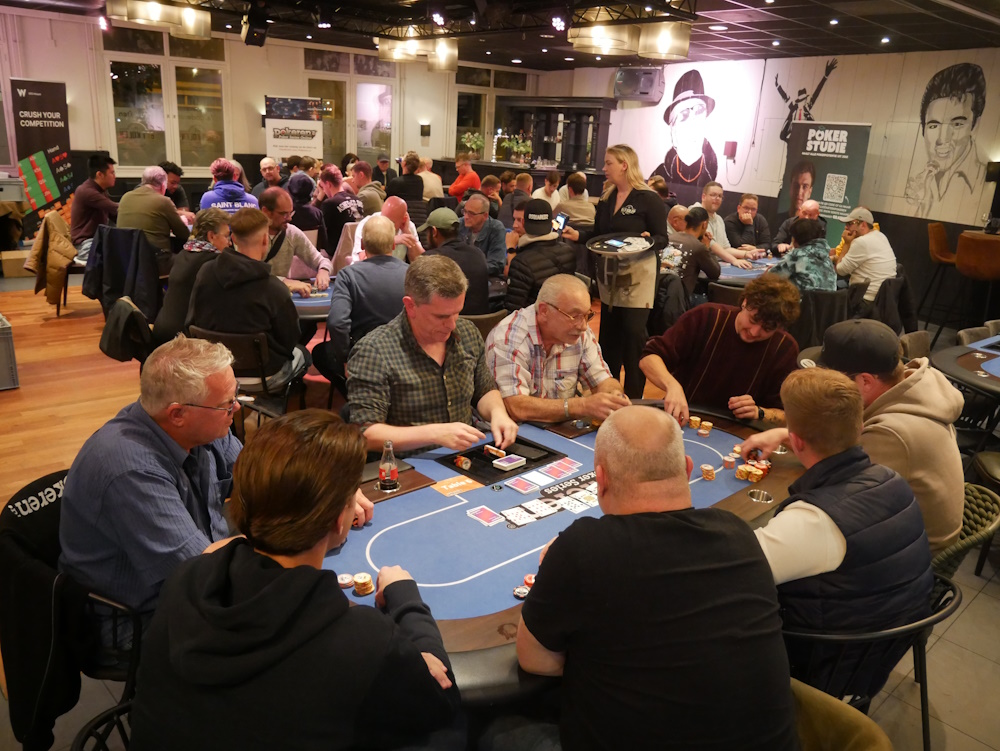 Zaalfoto Tilburg Cafe Bet Kolen oktober
