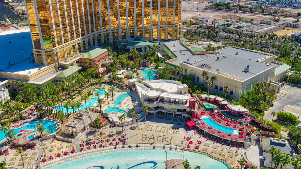 mandalay bay beach welcome back 11