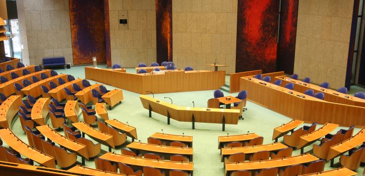 tweede kamer v8