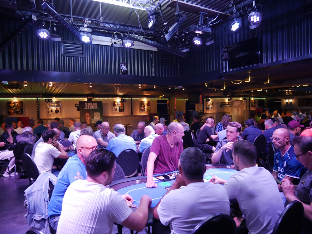 Zaalfoto 2 Vlaardingen Partycentrum Prikkewater 6 augustus